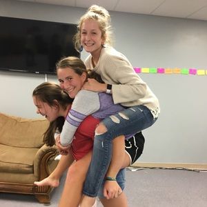 Meet your Posher, Chloe